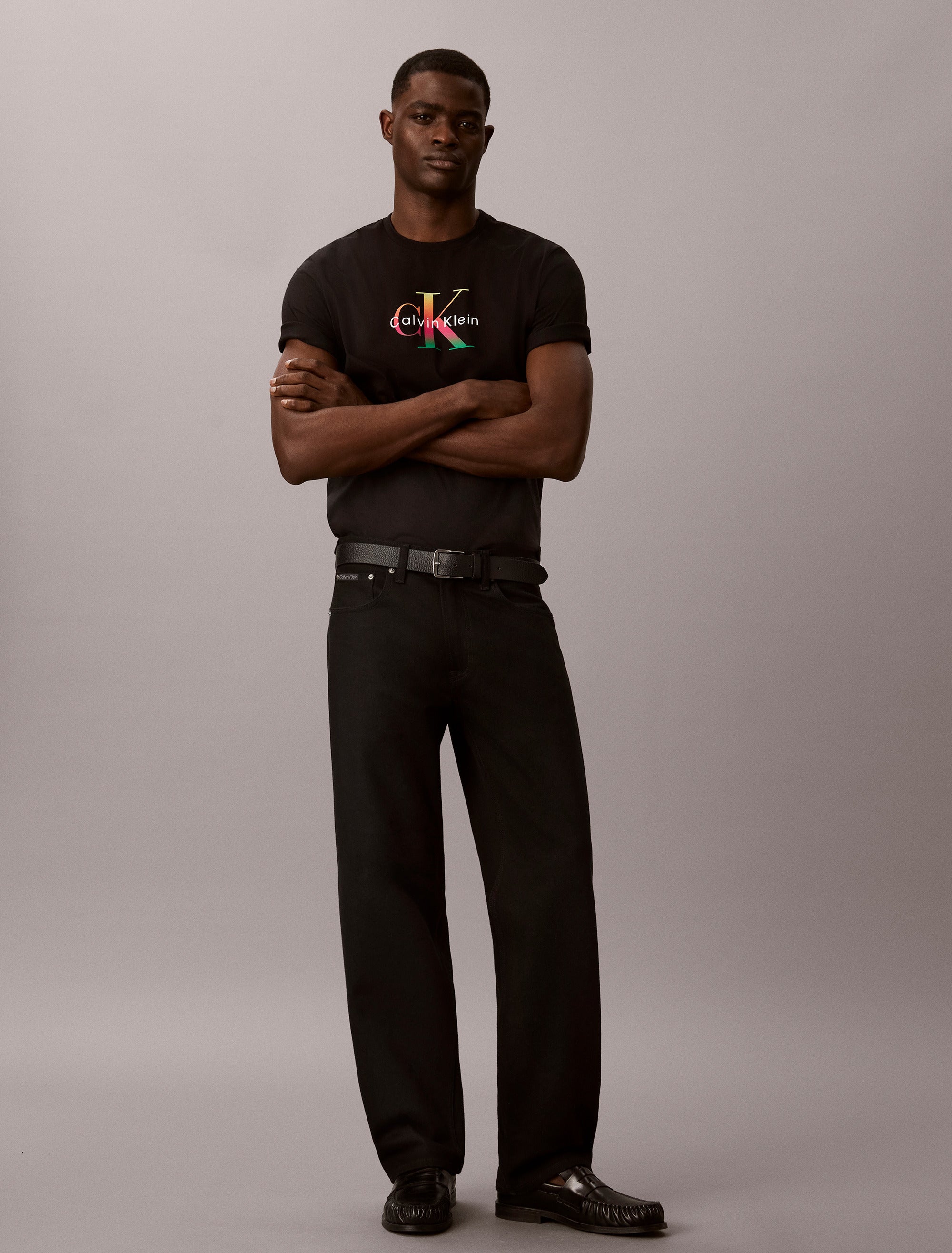 Calvin Klein Kaos Logo Seri Huruf, Unisex '"COD '" K209