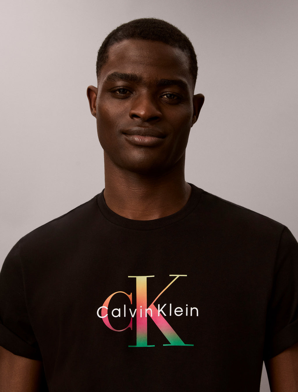 Calvin Klein Kaos Logo Seri Huruf, Unisex '"COD '" K209