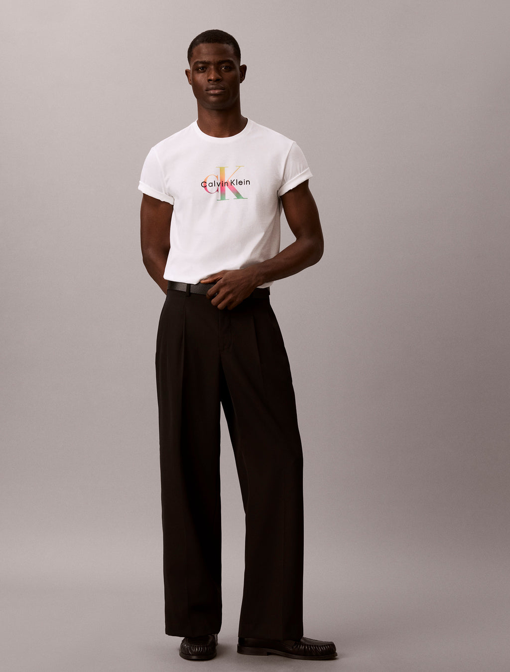Calvin Klein Kaos Logo Seri Huruf, Unisex '"COD '" K209
