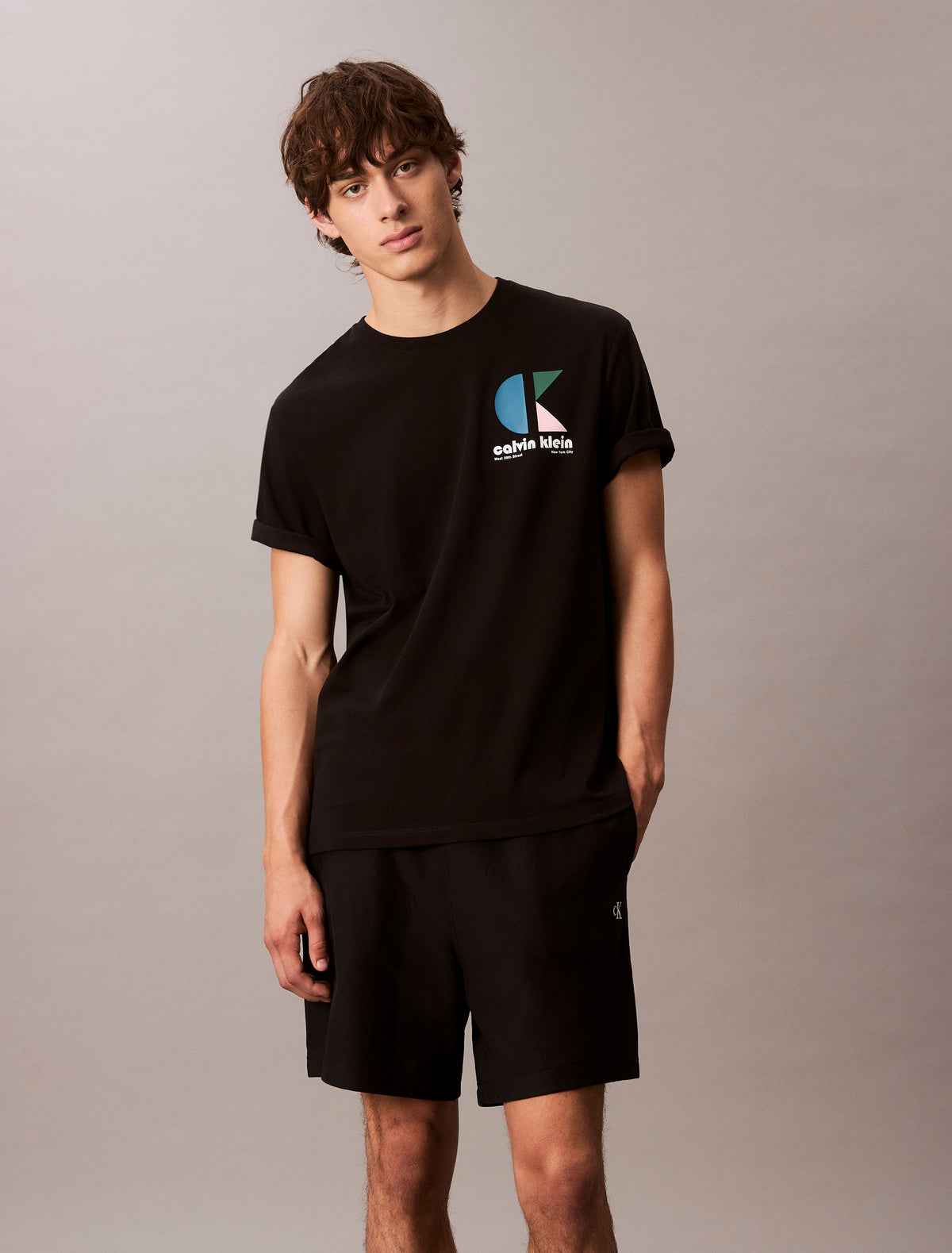 Calvin Klein Kaos Logo Seri Huruf, Unisex '"COD '" K213