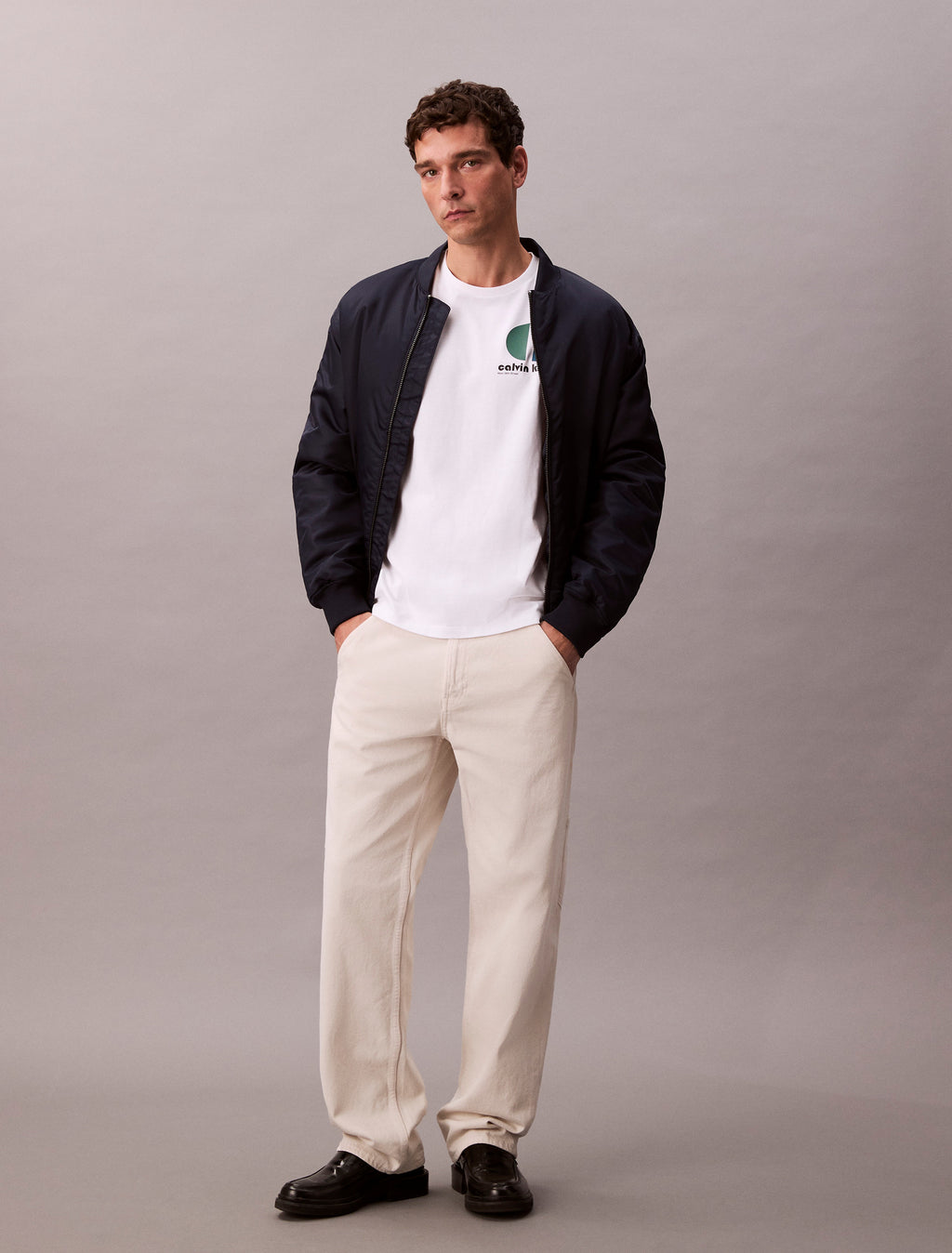 Calvin Klein Kaos Logo Seri Huruf, Unisex '"COD '" K213