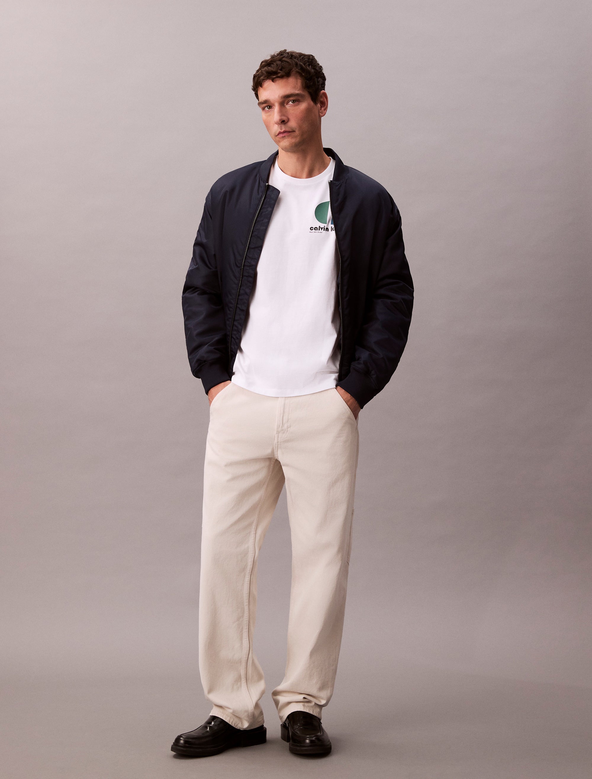Calvin Klein Kaos Logo Seri Huruf, Unisex '"COD '" K213