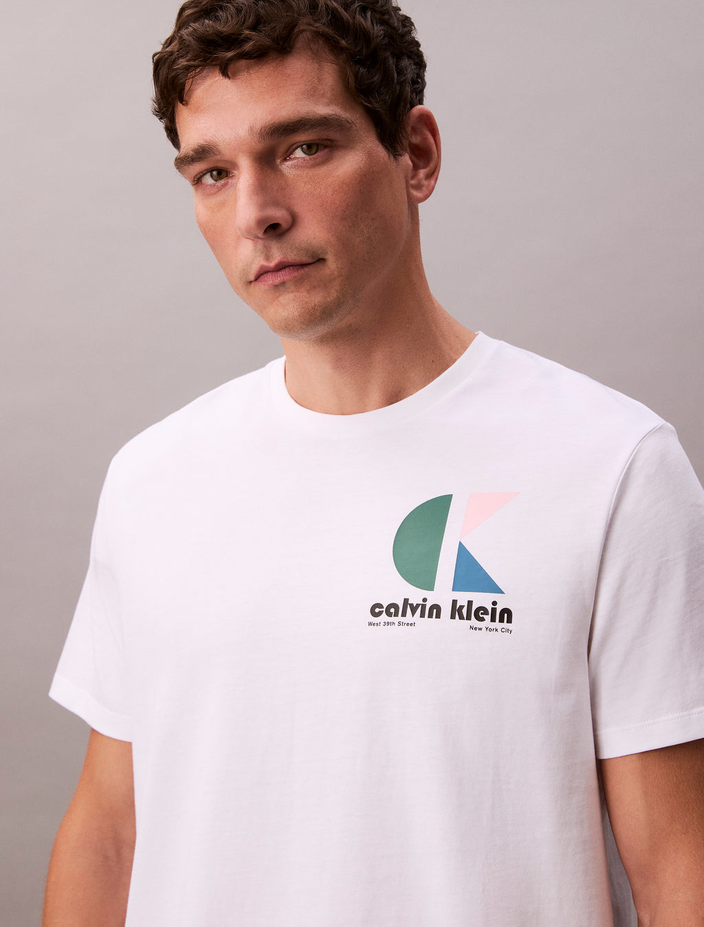 Calvin Klein Kaos Logo Seri Huruf, Unisex '"COD '" K213