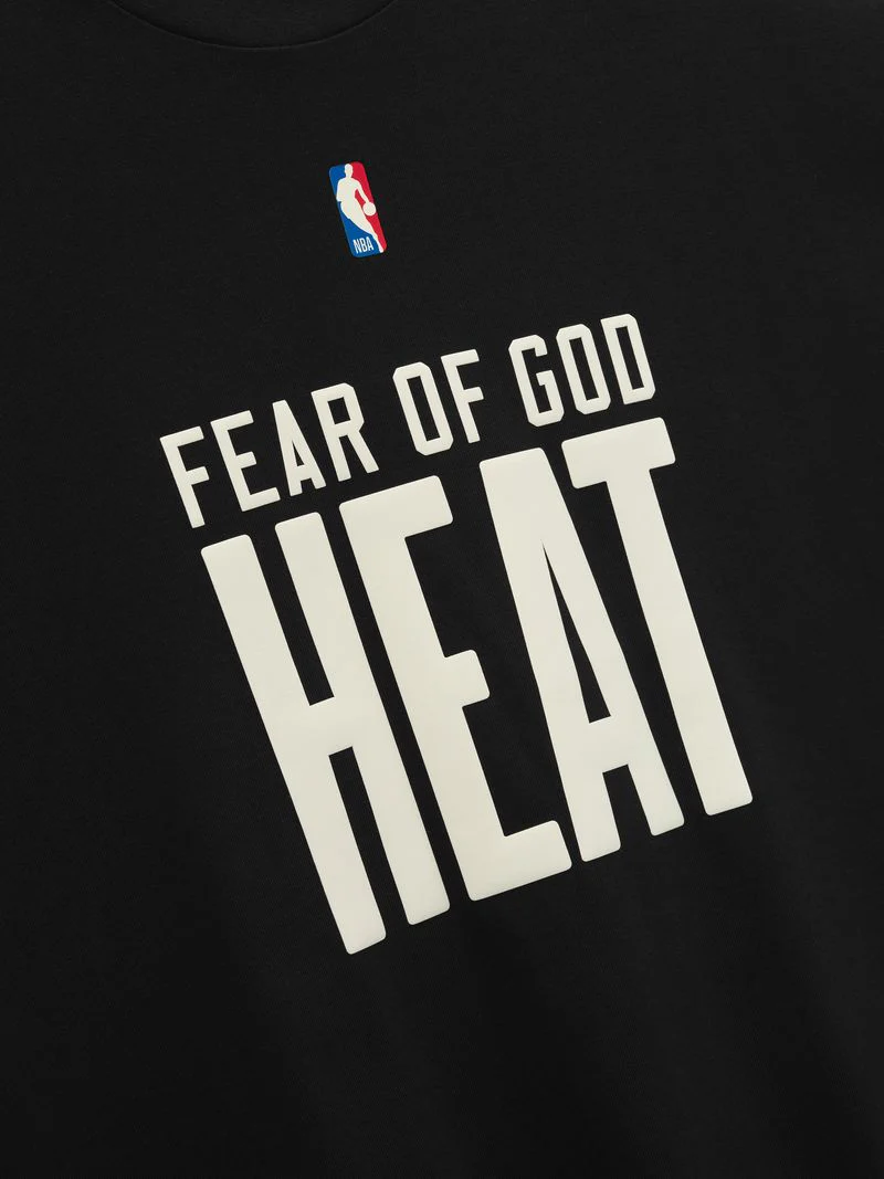 FEAR OF GOD Essentials Kaos Logo Seri Huruf, Unisex '"COD '"  FOG - 13
