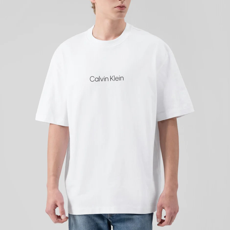 Calvin Klein Kaos Logo Seri Huruf, Unisex '"COD '" K207