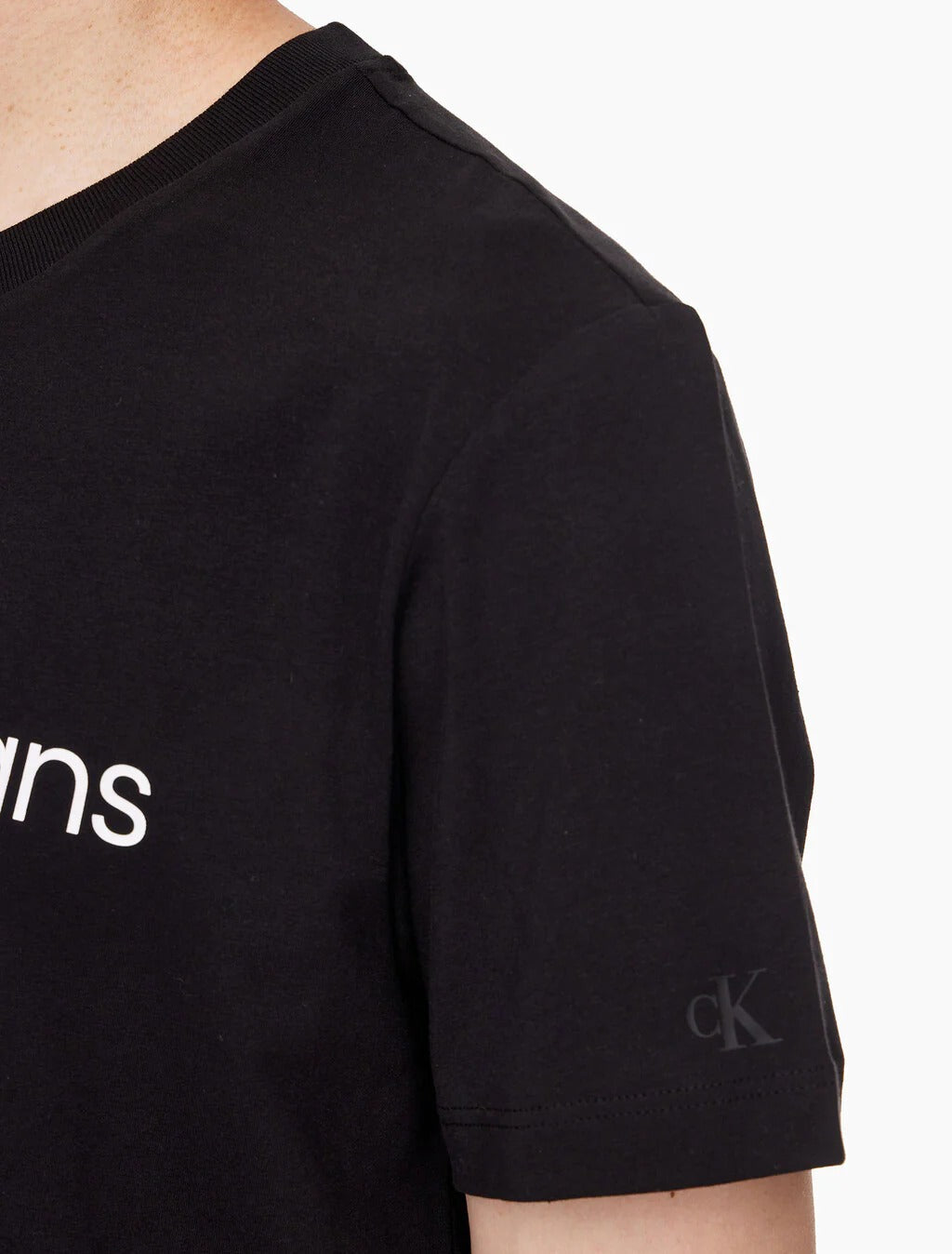 Calvin Klein Kaos Logo Seri Huruf, Unisex '"COD '" K206